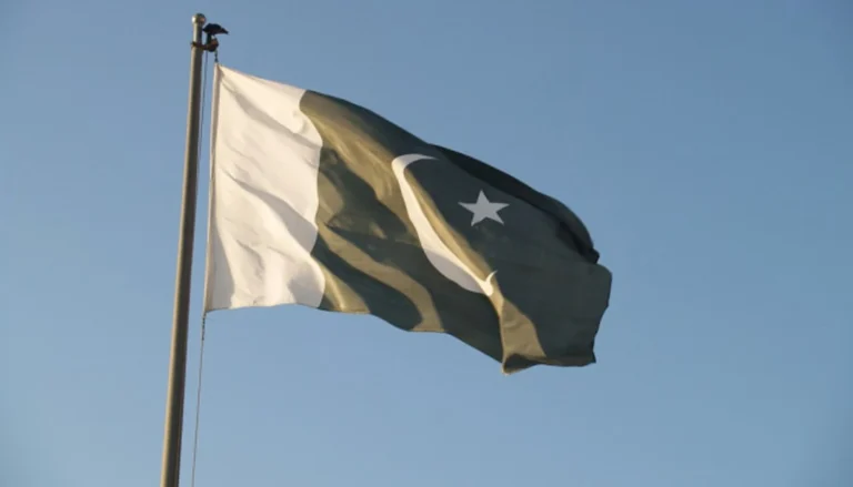 Прем’єр Пакистану просить Трампа продовжити термін переговорів на два тижні