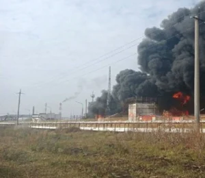 Дрони атакували новокуйбишевський НПЗ у самарській області рф - відео