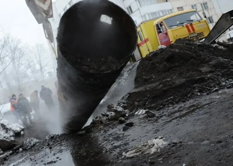 ЖКГ росії входить у системний колапс – аварії зростають, тарифи підвищують, мережі зношені – СЗРУ