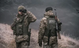 Перепливти Дністер чи перейти гори з