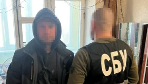 СБУ затримала трьох блогерів за