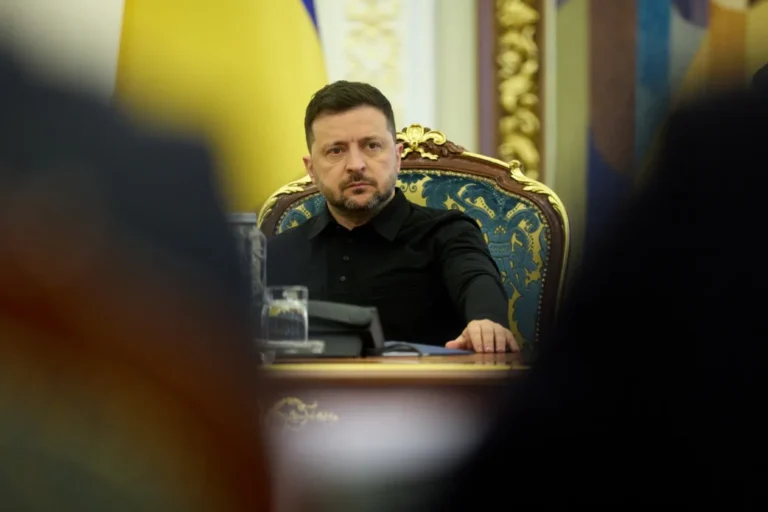 Всі плани стійкості регіонів потрібно реалізувати до початку опалювального сезону – Зеленський