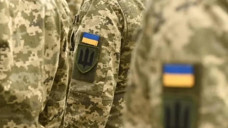 Понад 300 страт полонених українських військових розслідують правоохоронці Правоохоронці розслідують 306 випадків убивств українських військових, які здалися в полон на полі бою. Ці факти вивчають у межах
116 проваджень.Війна в Україні • 08:42 • 1434 перегляди