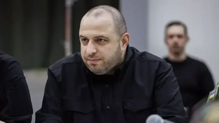 Умєров зустрівся з Кушнером та Віткоффом – обговорили повернення полонених та мирРустем Умєров зустрівся зі Стівом Віткоффом та Джаредом Кушнером щодо полонених. Сторони обговорили дипломатичні кроки для
досягнення миру у війні.Політика • 8 травня, 13:04 • 2536 перегляди