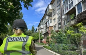 Погрожував підірвати багатоповерхівку газом та гранатою - у Києві затримали хулігана