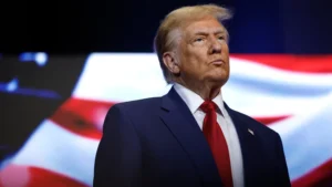 Трамп заявив, що США дозволили трьом китайським танкерам пройти через Ормузьку протоку