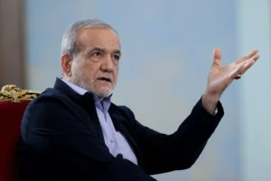 "Діалог не означає капітуляцію" - президент Ірану заявив про відмову поступатися "правами нації"Президент Ірану заявив про захист прав народу та відмову від капітуляції. Пакистан передав США оновлену мирну пропозицію Тегерана
для переговорів.Світ • 18 травня, 20:07 • 3834 перегляди