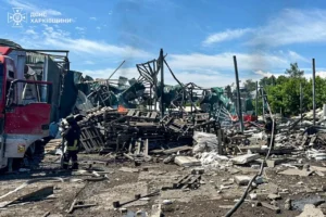 Уже 23 постраждалих від ракетного удару рф по підприємству в Дергачах