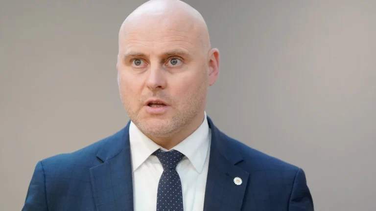 Прем’єр Латвії доручить знайти механізм для припинення торгівлі з роосією