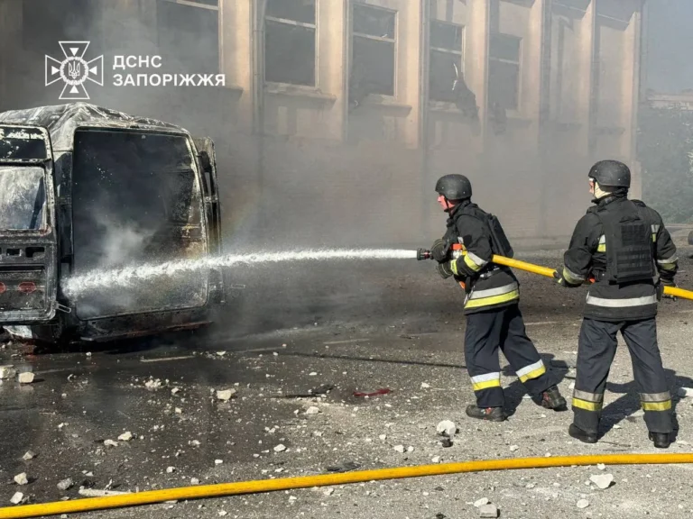 У Запоріжжі внаслідок атаки рф травмовано 10 людей, серед них – співробітник поліції