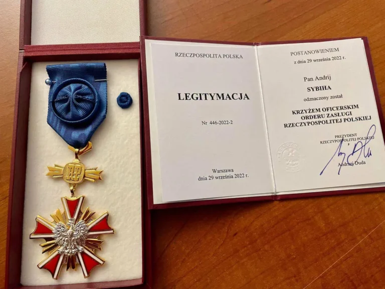 Сибіга назвав позбавлення Зеленського ордена Білого орла “стратегічною помилкою” і поверне свою нагороду Польщі
