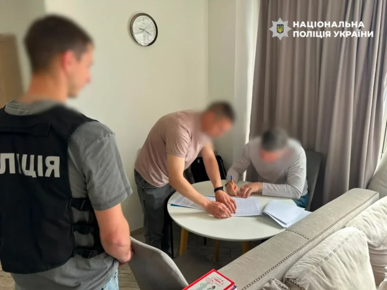 За схему виїзду за кордон на “музичні гастролі” підозру отримав не лише ексочільник Мінкульту – з’явилися подробиці