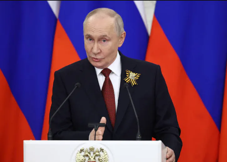 путін остаточно відірвався від реальності – експерт про “10 км до Сум”, смерть “Духу Анкоріджа” та “бензинову катастрофу”