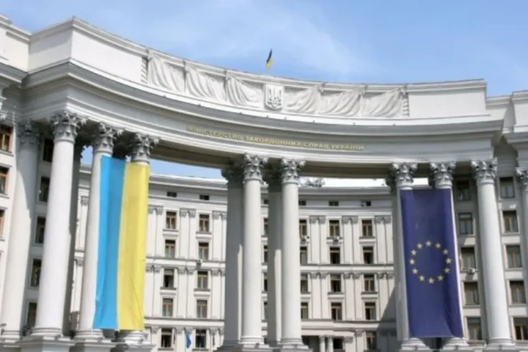 МЗС України закликає судноплавні компанії тимчасово припинити рейси до російських портів у Чорному морі