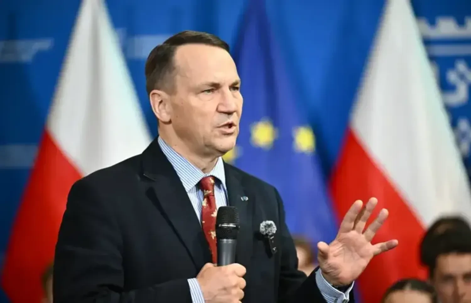 росія може вдатися до провокації проти власної території, щоб виправдати напад на НАТО - Сікорський