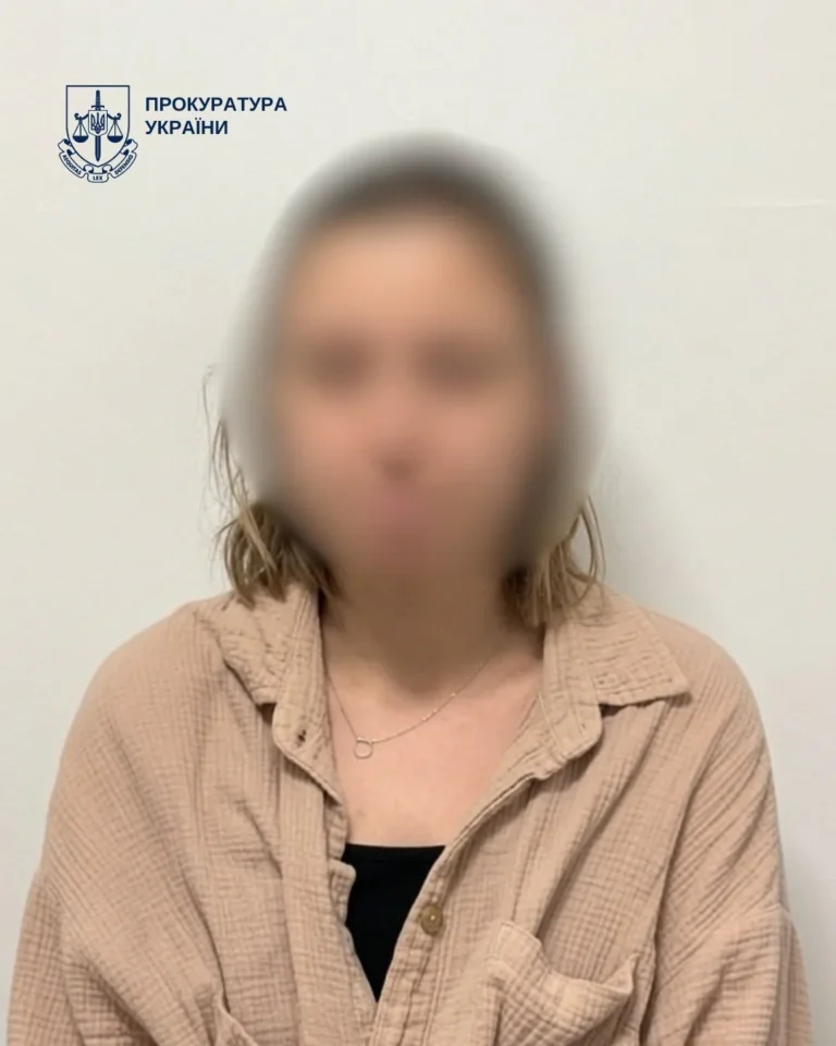 У Києві викрили жінку, яку підозрюють у виготовленні фальшивих медичних довідок для отримання відстрочки від служби