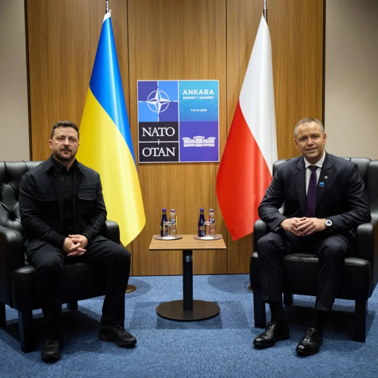 “Загроза у нас одна і спільна – росія”: Зеленський провів “важливу і потрібну розмову” із президентом Польщі