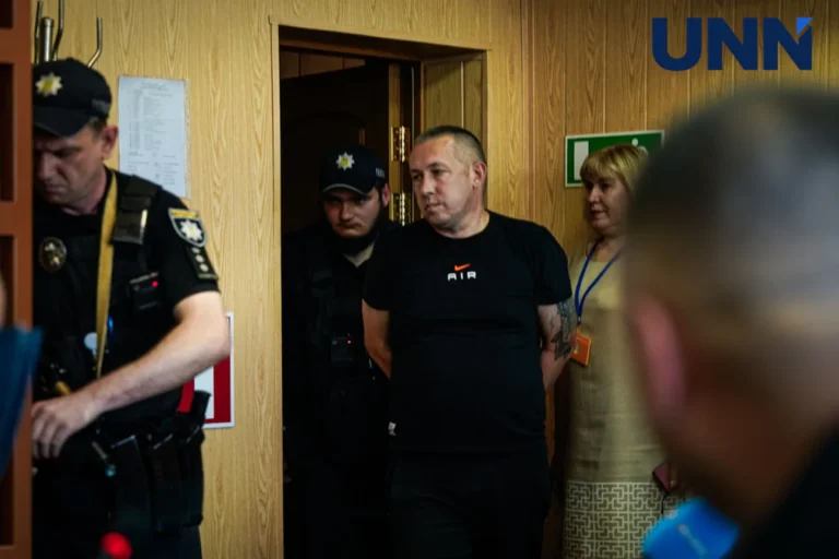 Суд над екскомбригом Лучановим – фігурант не визнає себе винним у вбивстві цивільних