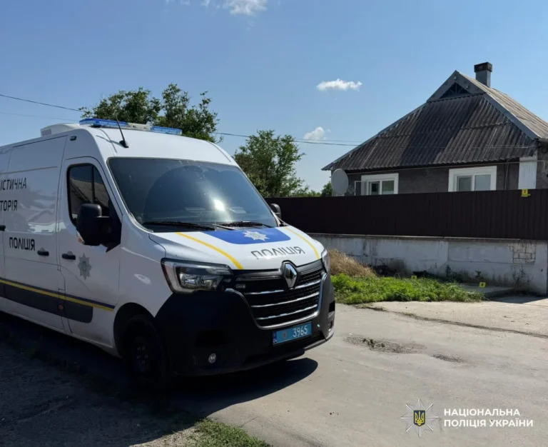 Чоловік у СЗЧ відкрив вогонь по поліцейських на Дніпровщині та скоїв самогубство, поранено двох бійців КОРД – поліція