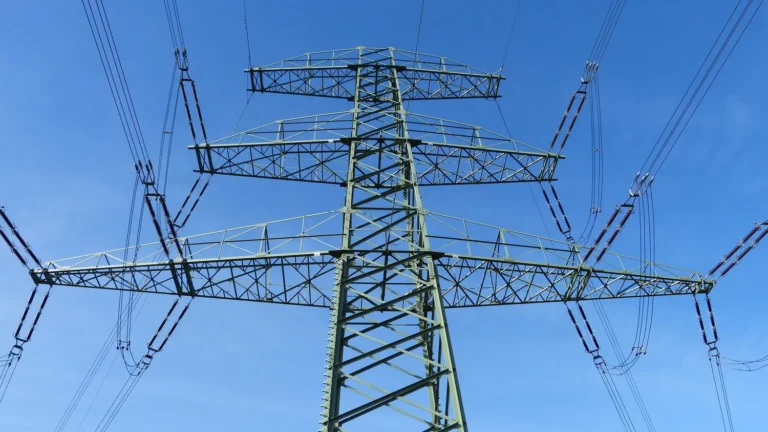 Румунія заявила про закупівлю електроенергії з України через дефіцитNuclearelectrica імпортуватиме електроенергію з України через Energocom для покриття дефіциту через зупинку блоку №1 Чернаводської
АЕС. Співпраця відображає довгострокове партнерство між Румунією та Молдовою.Економіка • 3 серпня, 11:30 • 2700 перегляди