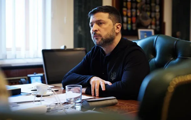 Зеленський анонсував запуск Карпатської ініціативиВолодимир Зеленський анонсував новий міжнародний формат, що об'єднає країни регіону навколо безпеки, економіки та туризму. Ініціативу підтримали президенти Євроради та Єврокомісії.Економіка • 3 серпня, 17:25 • 3060 перегляди